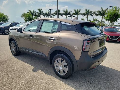 Used 2025 Nissan Kicks S FWD image 4
