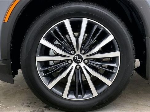 Certified 2025 INFINITI QX60 Sensory w/ Cargo Package image 10