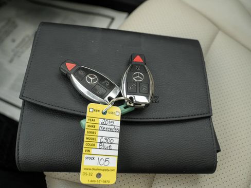 Used 2015 Mercedes-Benz C 300 4MATIC Sedan image 27