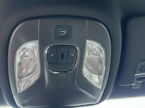 New 2026 Jeep Compass Latitude AWD/4WD image 17