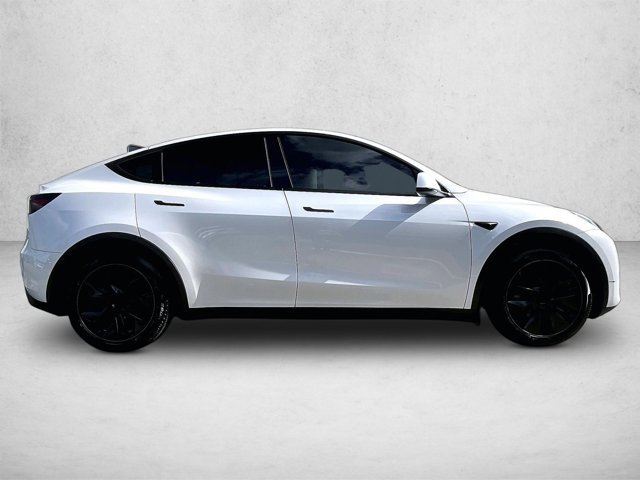 Used 2025 Tesla Model Y Long Range RWD image 5