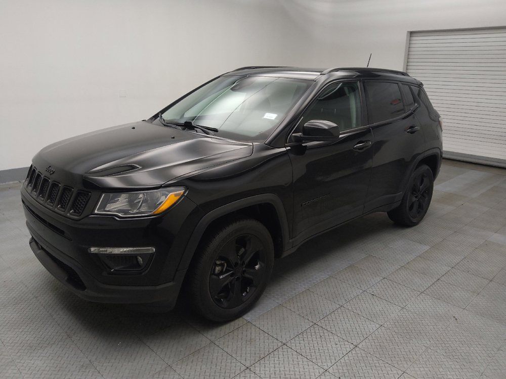 Used 2021 Jeep Compass Latitude w/ Sun and Sound Group AWD/4WD image 2