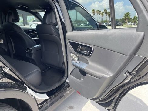 New 2025 Mercedes-Benz GLC 300 image 19