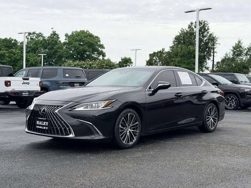 Used 2024 Lexus ES 350 w/ Premium Package FWD image 5