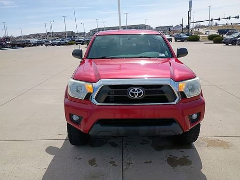 Used 2012 Toyota Tacoma 4x4 Double Cab w/ TRD Off-Road Pkg image 4