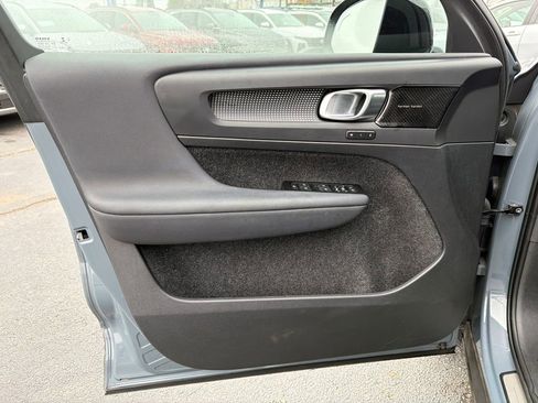 Used 2022 Volvo XC40 T5 R-Design w/ Advanced Package image 10