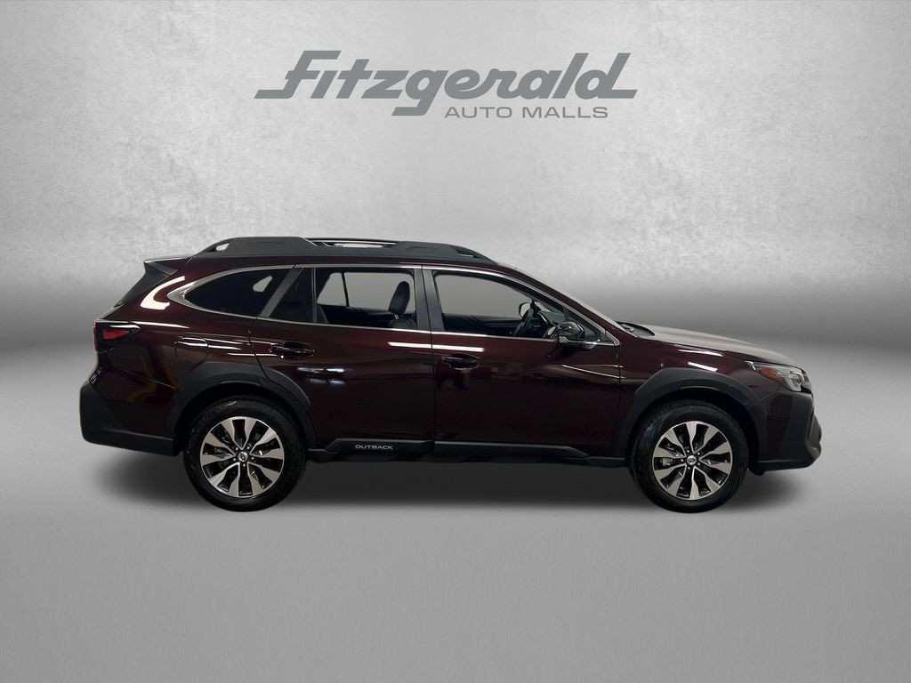Used 2025 Subaru Outback Limited w/ Tech Package 3 AWD/4WD image 7