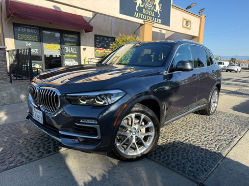 Used 2019 BMW X5 xDrive40i w/ Premium Package 2 AWD/4WD image 1