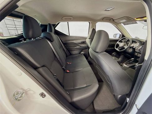 Certified 2025 Nissan Kicks Play S image 28