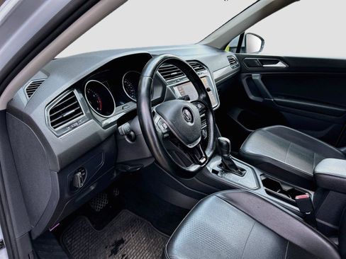 Used 2018 Volkswagen Tiguan SEL FWD image 26