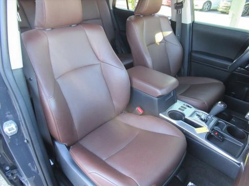 Used 2024 Toyota 4Runner Limited RWD image 8