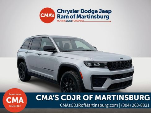 New 2026 Jeep Grand Cherokee Altitude AWD/4WD image 1