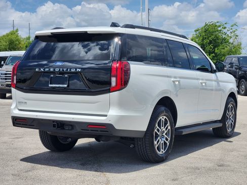 New 2026 Ford Expedition Active RWD image 4
