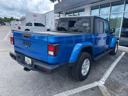 Used 2021 Jeep Gladiator Sport AWD/4WD image 3