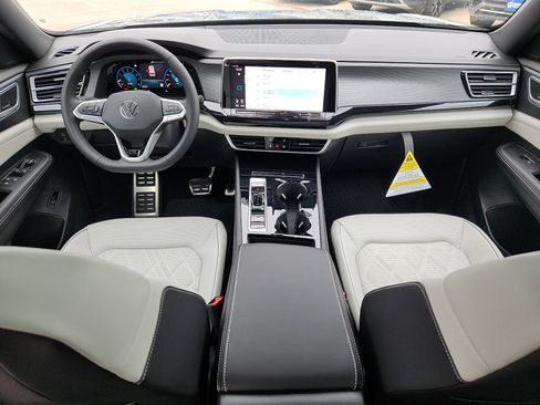 New 2026 Volkswagen Atlas Cross Sport SEL Premium R-Line image 11