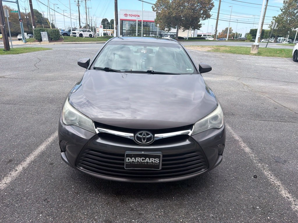 Used 2015 Toyota Camry XLE w/ Moonroof Package FWD image 2