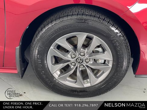 Used 2023 Toyota Sienna LE image 10