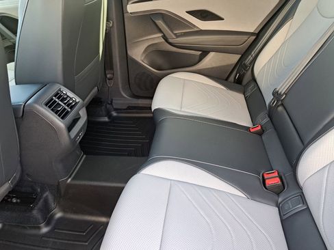 New 2026 Volkswagen Tiguan SE R-Line image 19