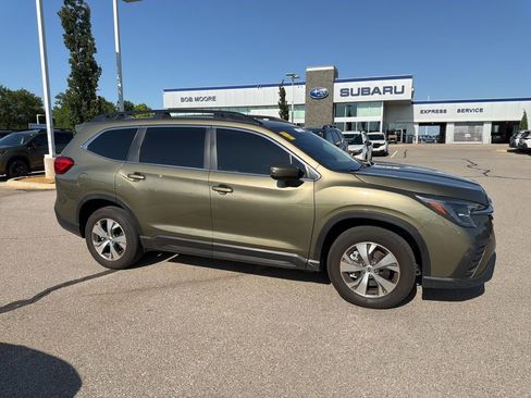 Used 2024 Subaru Ascent Premium w/ Convenience Package AWD/4WD image 1