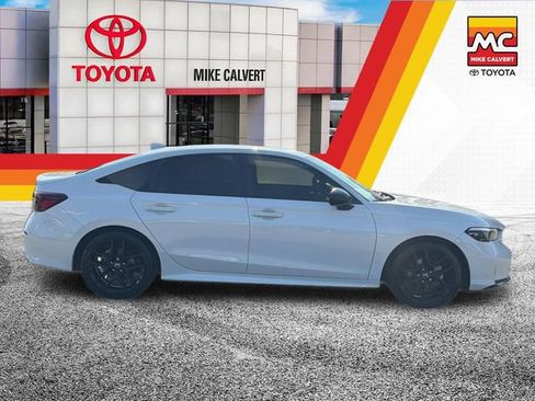 Used 2025 Honda Civic Sport image 5