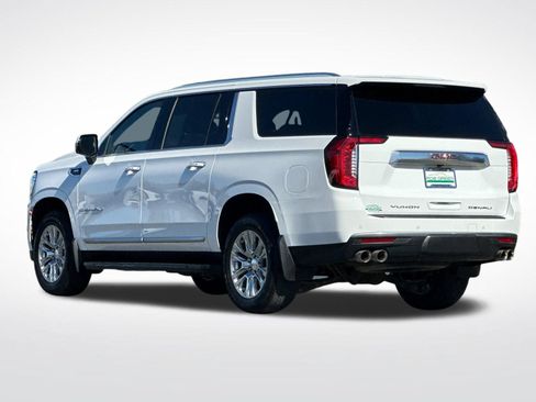 Used 2023 GMC Yukon XL Denali AWD/4WD image 5