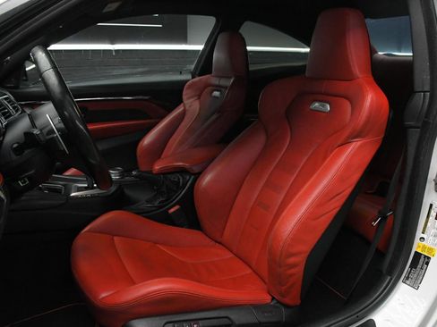 Used 2016 BMW M4 Coupe w/ Executive Package RWD image 24