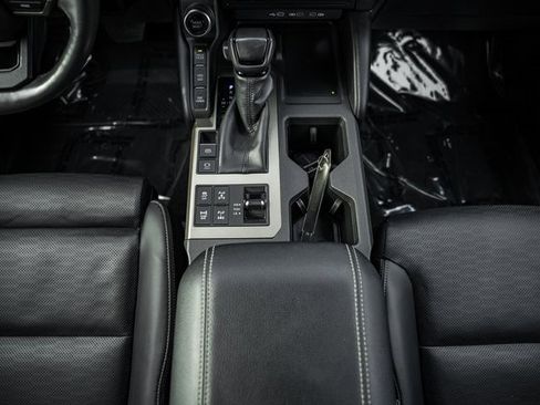 Used 2024 Toyota Land Cruiser image 31