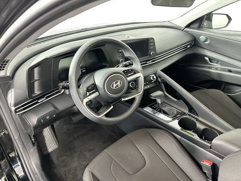 Used 2026 Hyundai Elantra Hybrid FWD image 10
