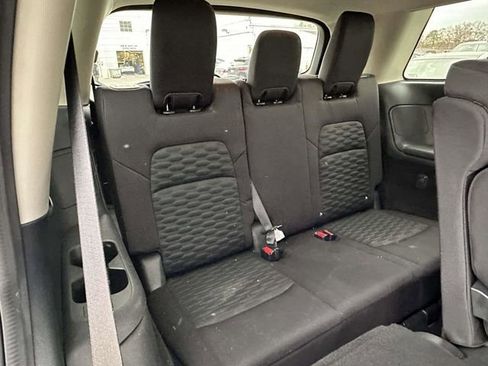 Used 2022 Nissan Pathfinder SV w/ SV Black Package image 23