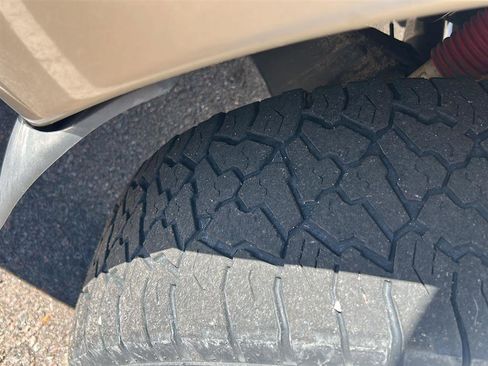 Used 2014 Ford F250 Lariat w/ Lariat Ultimate Package image 4