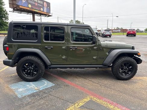 Used 2021 Jeep Wrangler Unlimited Sport AWD/4WD image 5