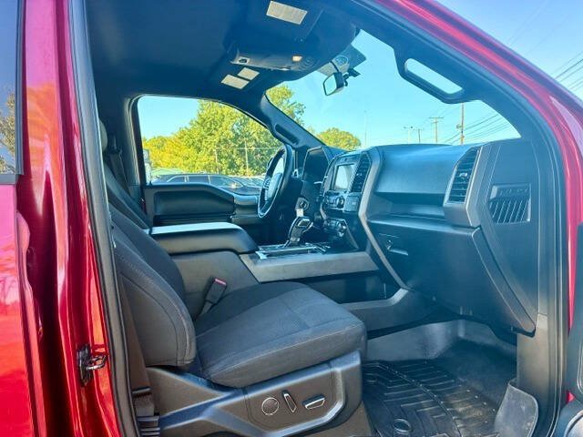 Used 2017 Ford F150 XLT w/ Equipment Group 302A Luxury AWD/4WD image 11