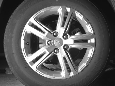 Used 2024 GMC Terrain SLE image 20