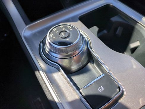 Used 2024 Ford Edge SEL image 12