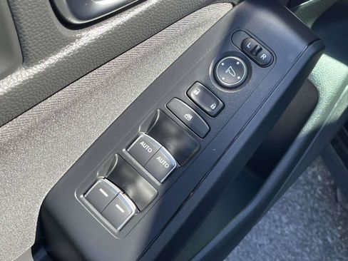 Used 2025 Honda Civic Sport image 17