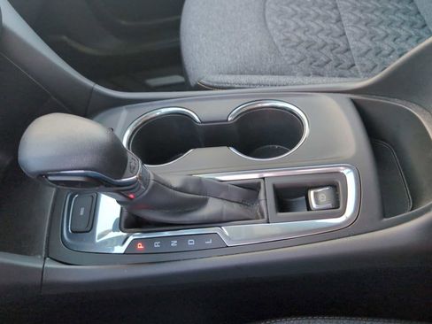 Used 2024 Chevrolet Equinox LT image 15