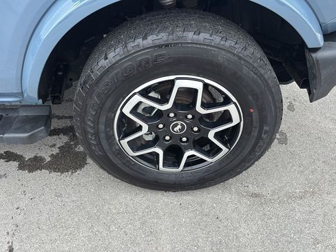 Used 2023 Ford Bronco Outer Banks AWD/4WD image 12