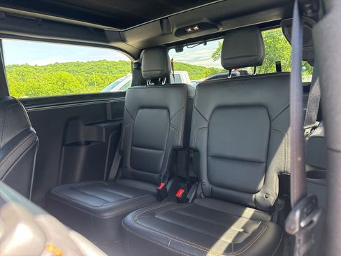 Used 2024 Ford Bronco Badlands AWD/4WD image 13