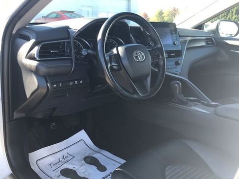 Used 2022 Toyota Camry SE image 29