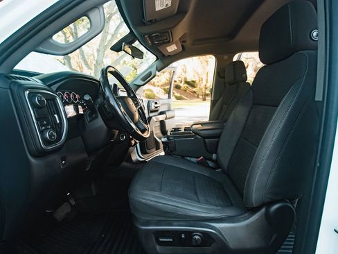 Used 2020 Chevrolet Silverado 1500 LT w/ All-Star Edition image 15