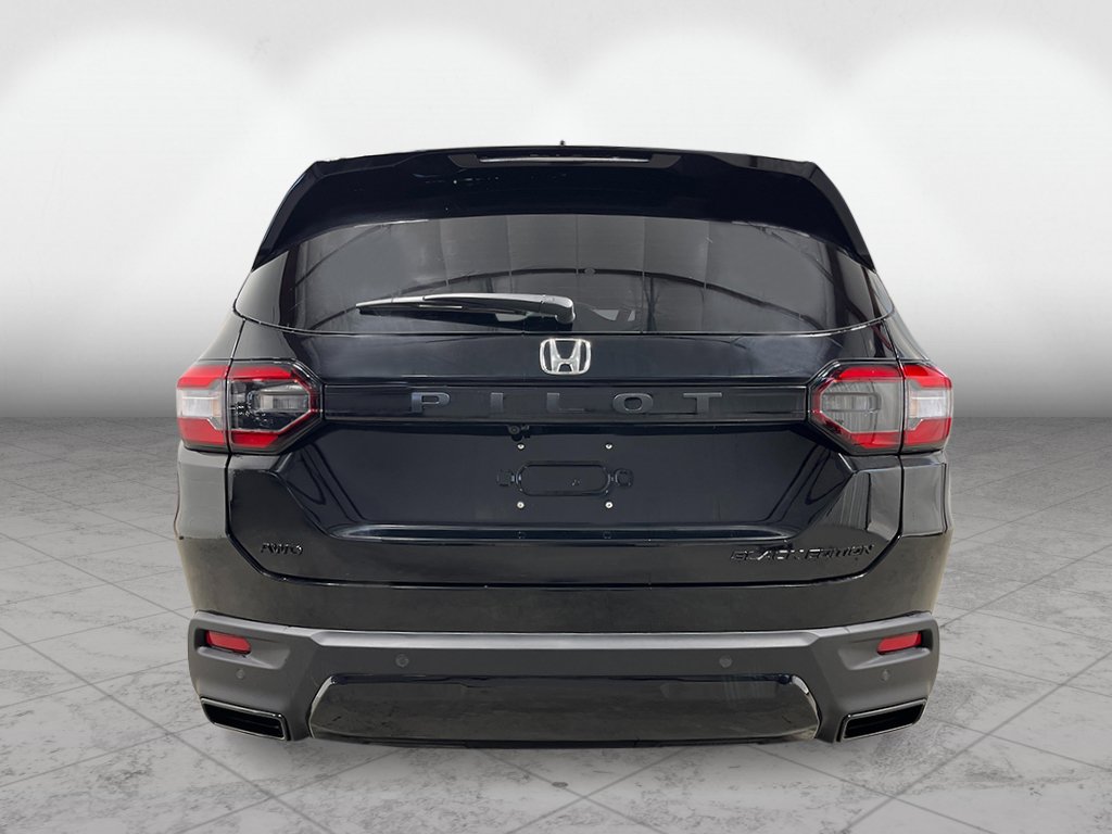 New 2026 Honda Pilot Black Edition image 4
