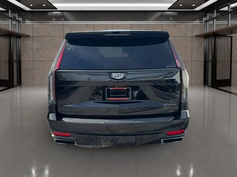 Used 2021 Cadillac Escalade Premium Luxury AWD/4WD image 6