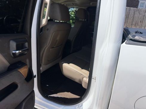 Used 2015 Chevrolet Silverado 1500 LTZ w/ LTZ Plus Package AWD/4WD image 14