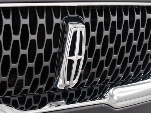 Used 2023 Lincoln Nautilus Reserve w/ Equipment Group 201A AWD/4WD image 21