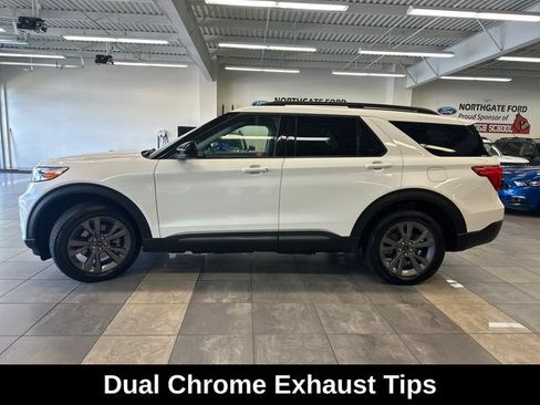 Used 2023 Ford Explorer XLT w/ Equipment Group 202A AWD/4WD image 17