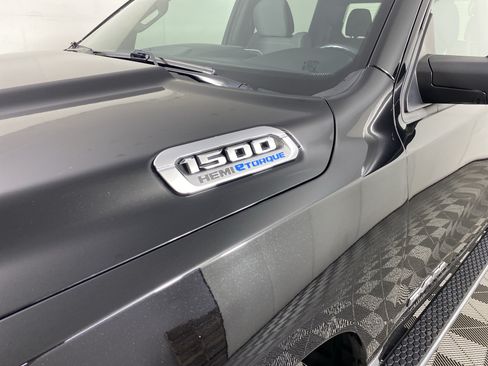 Used 2021 RAM 1500 Big Horn AWD/4WD image 12