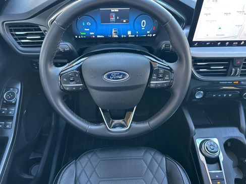 Used 2024 Ford Escape SE w/ PHEV Premium Package FWD image 15