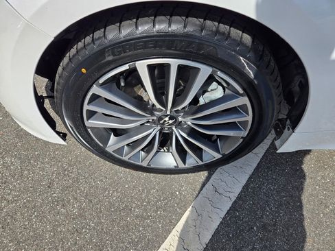 Used 2019 Kia Stinger Premium image 15