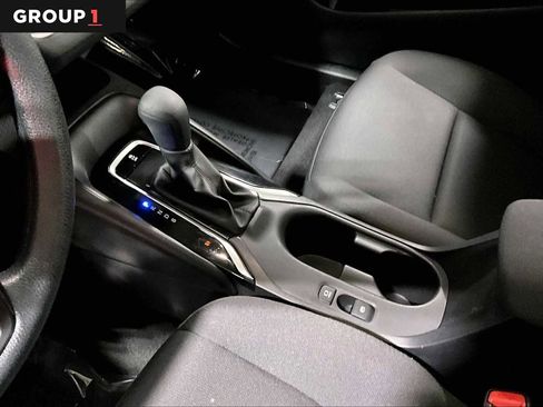 Used 2025 Toyota Corolla LE image 17