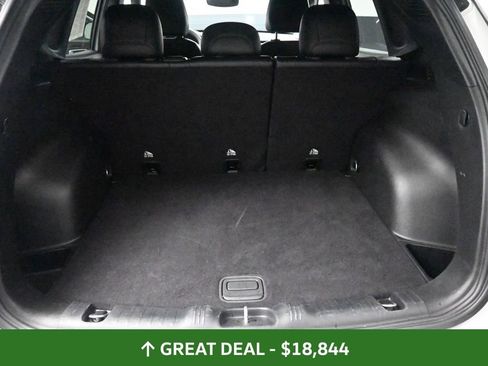 Used 2024 Jeep Compass Latitude image 19